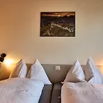 Pensión Auszeit-hotel Z Aeschiried Aeschi Bei Spiez